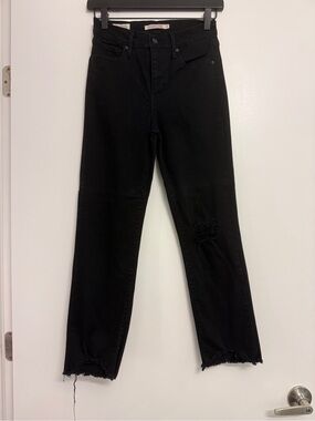 Levi’s Black Distressed Women's High-Rise Jeans